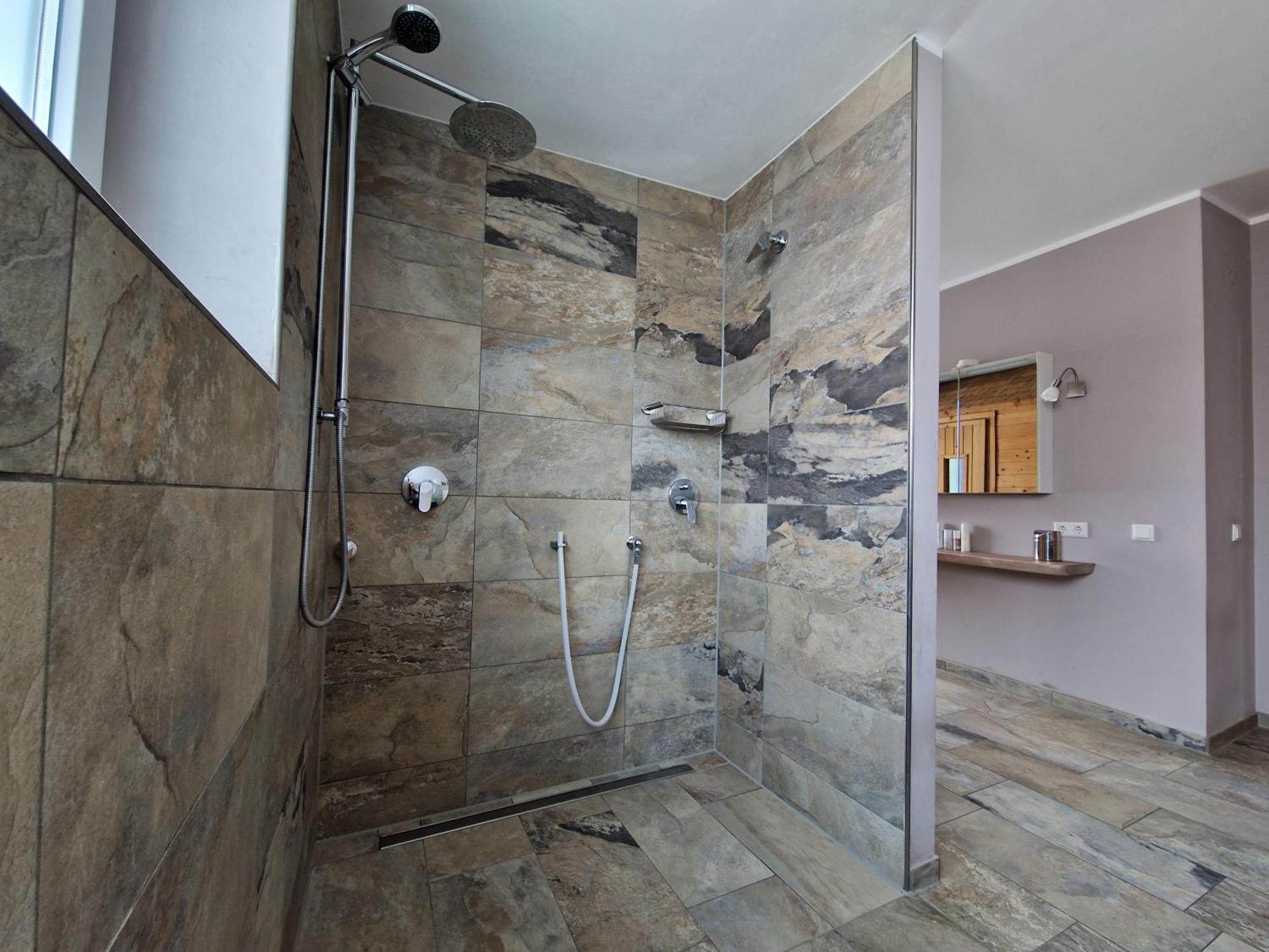 Wohnung Mit Sauna, Garten & Schwimmteich Bietigheim-Bissingen Extérieur photo